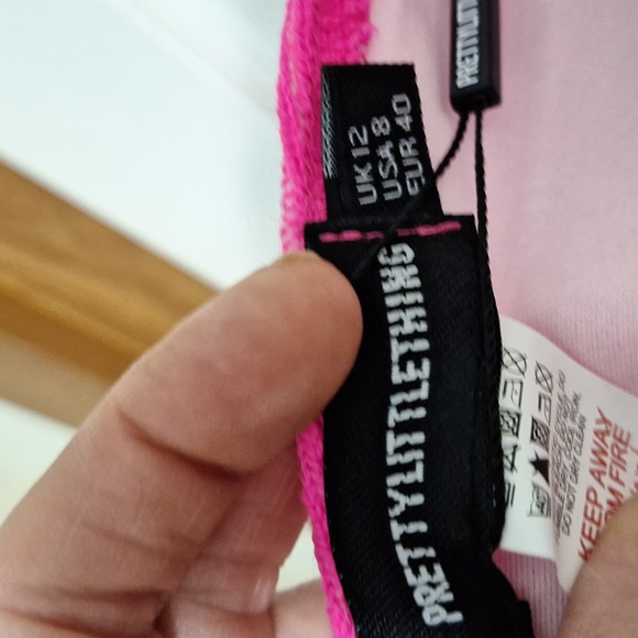 PrettyLittleThings Hot Pink Textured Rib Chain Lace Up Crop Tank Top - size 8 - Picture 7 of 15